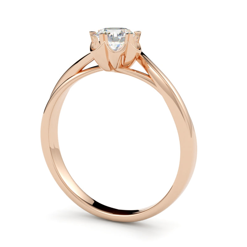 pierścionek zaręczynowy z różowego złota z diamentem